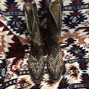 Corral (circle G) boots